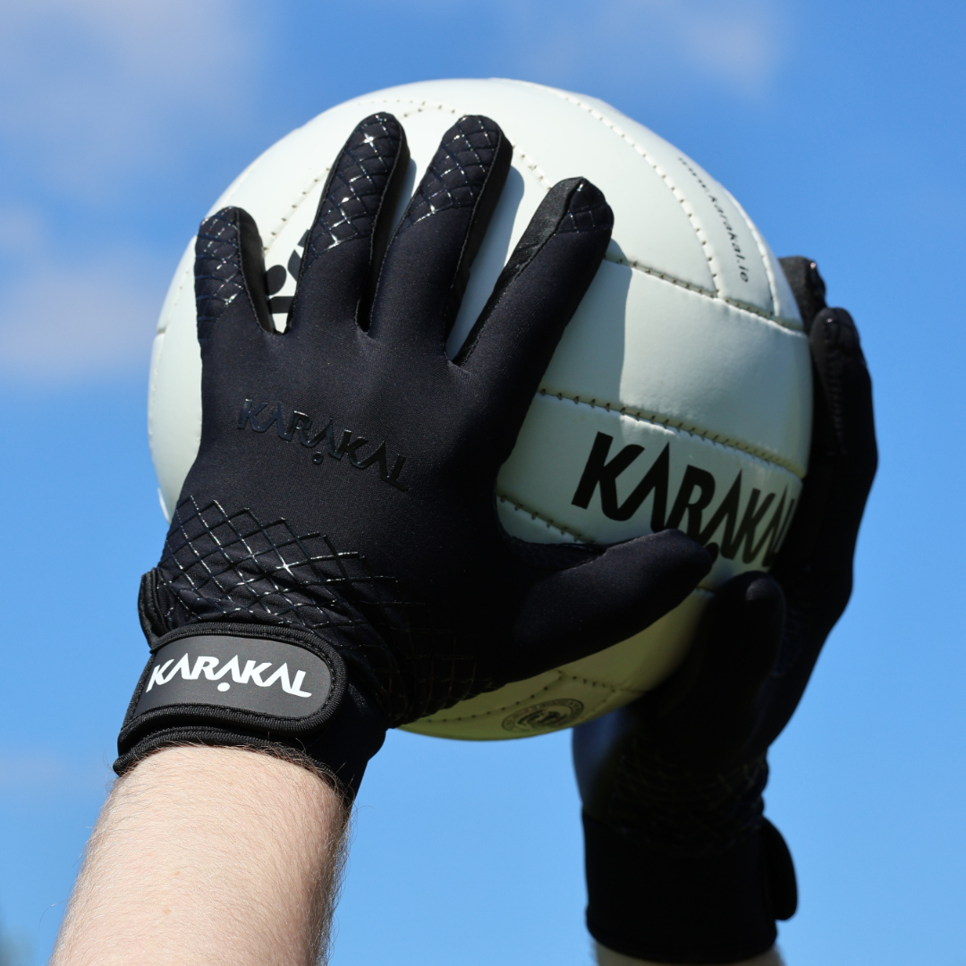 Karakal Web Gaelic Glove Blackout