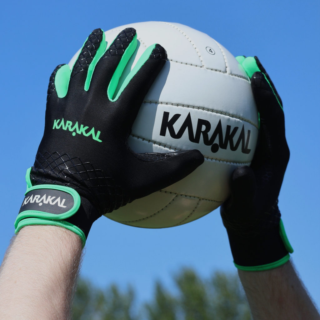 Karakal Web Gaelic Glove Black Green