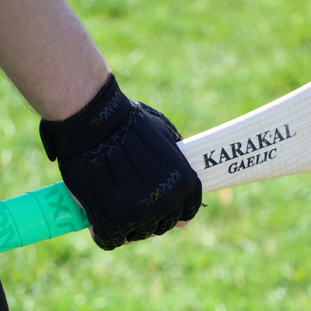 Karakal Pro Hurling Glove- Blackout
