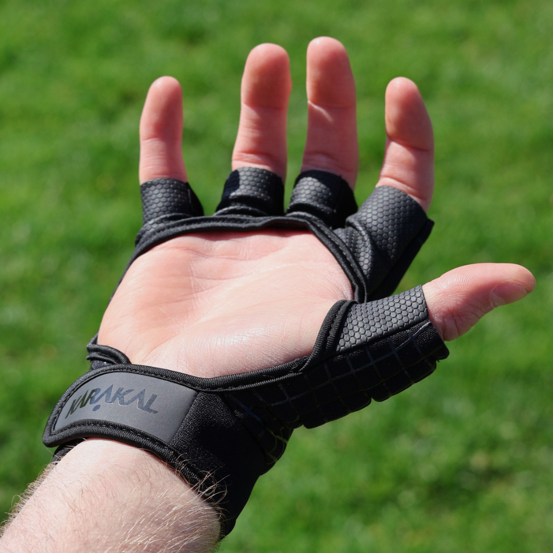 Karakal Pro Hurling Glove- Blackout